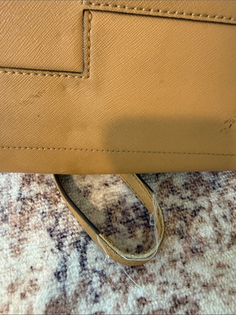 Tory Burch Parker Large Tan Saffiano Tote Shoulder Bag - Picture 5 of 9